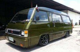 Mitsubishi L300 Van green for sale 