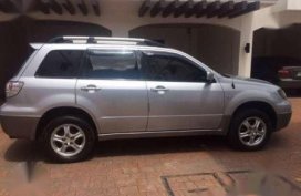 Almost brand new Mitsubishi Outlander Gasoline