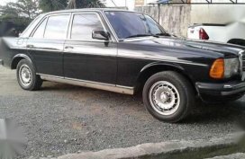 Mercedez Benz 230 MT Black Sedan For Sale