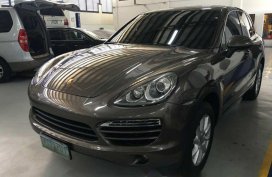 2012 Porsche Cayenne LIKE NEW FOR SALE