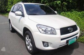 RAV4 2010 Toyota 4x4 Loaded AT