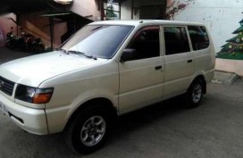 Toyota Revo Diesel 2001 MT White For Sale 