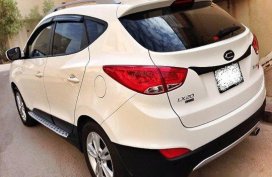 For sale White Hyundai Tucson 2010
