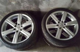 Pajero Euro oem wheels 22x9 Nitto NT420s 275 40 22 tires