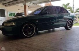 Mitsubishi Lancer GLX 2001