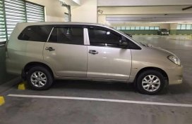 2011 Toyota Innova E for sale 