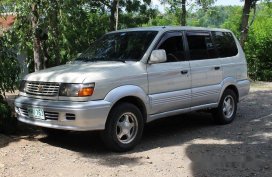 FOR SALE WHITE Toyota Revo 2000