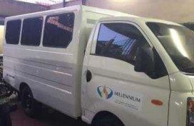 Hyundai H100 2012 MT White For Sale 