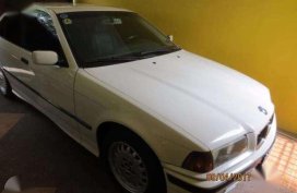 BMW 325i- 4 dr Sedan