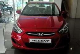 2018 Hyundai Accent 25k dp vsVios City Almera