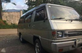 Mitsubishi L300 versa van