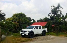 Nissan Navara D40 LE MT White For Sale 