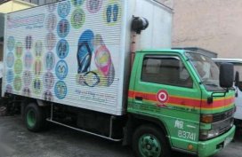 2004 dor isuzu elf 14ft alum van eagle inline