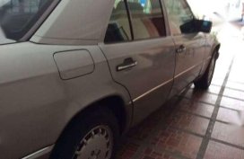 Mercedes Benz 280E
