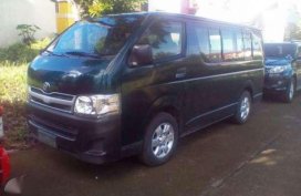 2012 toyota hi-ace van commuter