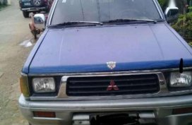 Pickup 1997 Strada (4x4) negotiable