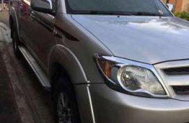 Toyota Hilux 2005 MT Pickup Silver For Sale 