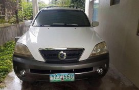 Kia Sorento 2005 White for sale