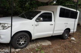 2009 Toyota hilux fx truck white for sale 
