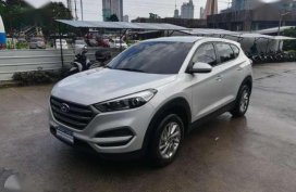 Hyundai Tucson 2016 MT Silver For Sale 