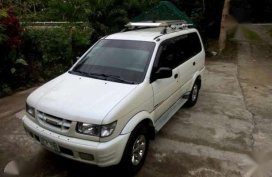 Isuzu Crosswind xuv 2004 diesel manual for sale 