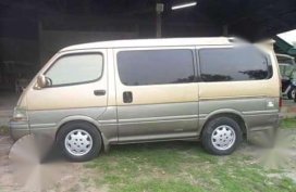 Toyota Custom Van 1995