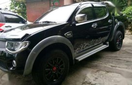 Mitsubishi Strada 2009 Manual for sale 