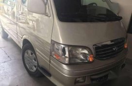 Toyota Super Grandia J 2002