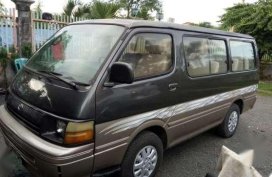 1996 toyota hi ace commuter