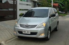 2010 Innova E AT Gas Engine