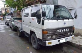 ELF toyota dyna truck ( pick up )