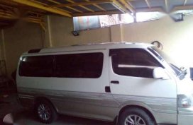 Toyota hi- ace super costum 3.0 turbo diesel
