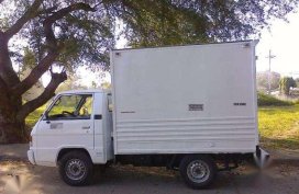 2004 Mitsubishi L300 Aluminum Van For Sale 