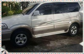 For sale Toyota Revo SR 2005 model
