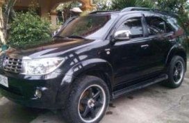 Toyota Fortuner 2009 MT Black For Sale 