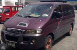 Hyundai Starex 1998 AT Red Maroon For Sale 