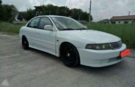 Mitsubishi Lancer GLS 2001 MT White For Sale 
