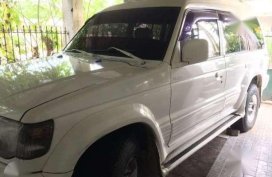 Mitsubishi Pajero 2005 model white for sale 