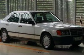 Mercedes Benz W124 230E MT White For Sale 