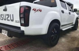 Excellent Condition 2014 Isuzu Dmax 4X4 MT For Sale