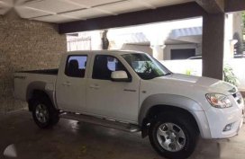 Mazda BT-50 2010 Pickup 4x2 MT White For Sale 