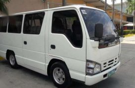 Isuzu i-van model 2012