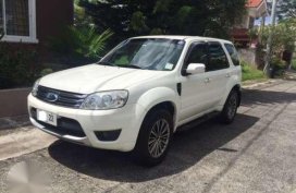 Ford Escape 4x2 2.3 2010 AT White For Sale 