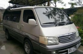 Toyota Super Grandia j 2002