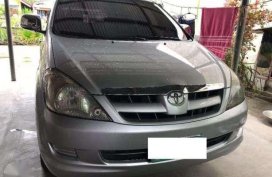 Toyota Innova E 2005