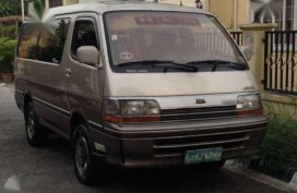 Toyota Hi Ace Super Custom