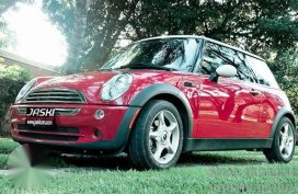 Very Fresh 2005 Mini Cooper Panoramic Roof AT For Sale