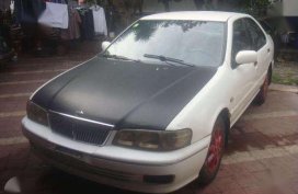 Nissan Sentra SLA 2001 MT White For Sale 