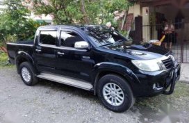 For sale Toyota Hilux 2013 model 