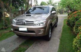 2011 Toyota Fortuner V 4x4 (AT) for sale 